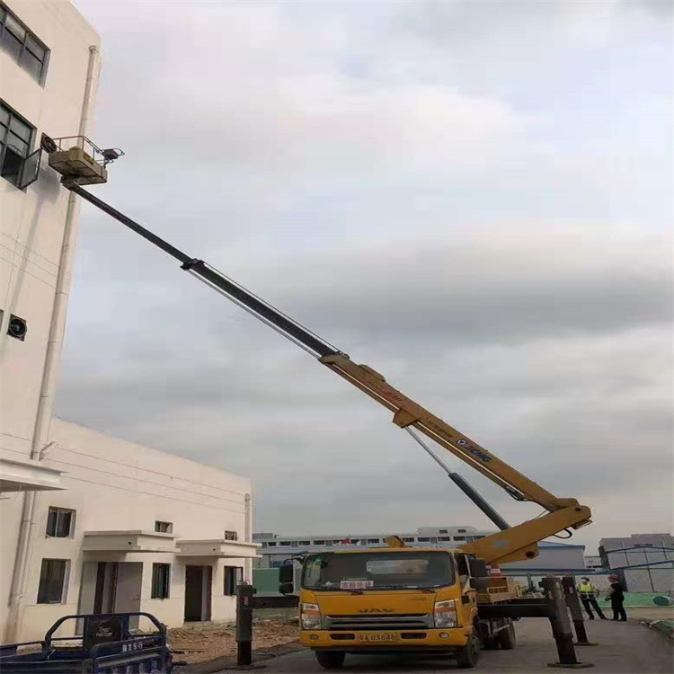 渔洋镇哪里有小型吊车出租的